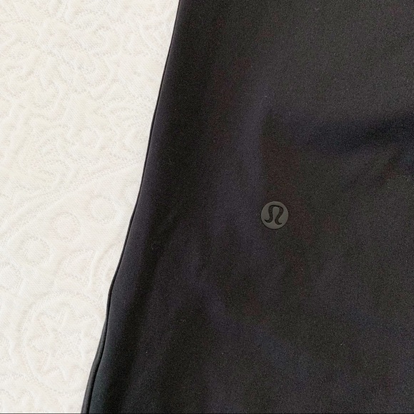 Lululemon On The Fly 7/8 Pant (28"‎ Inseam), Black - Picture 6 of 8